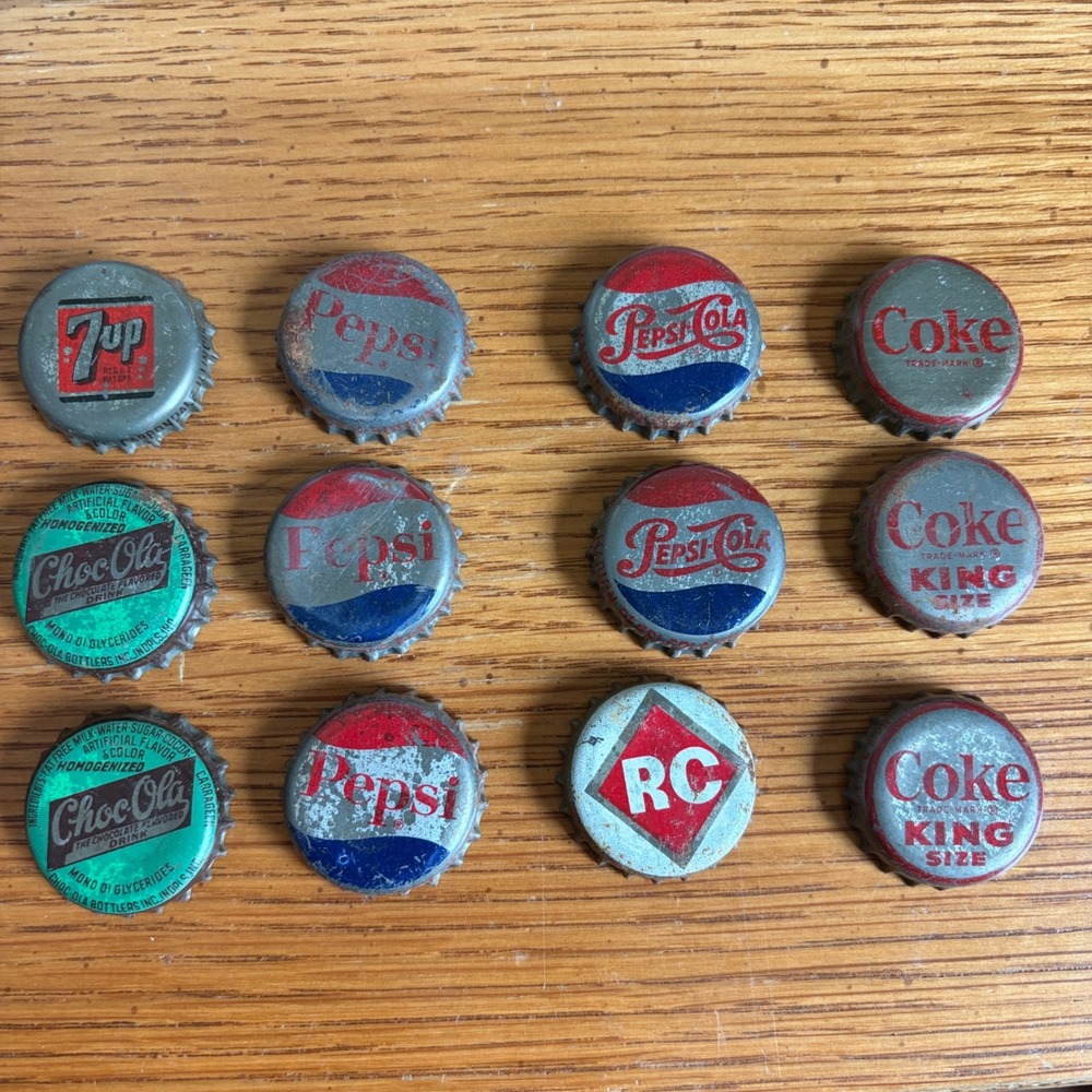 Vintage Soda Bottle Caps Lot 12 Cork Lined Coke Pepsi RC Illinois Du Quoin Carmi